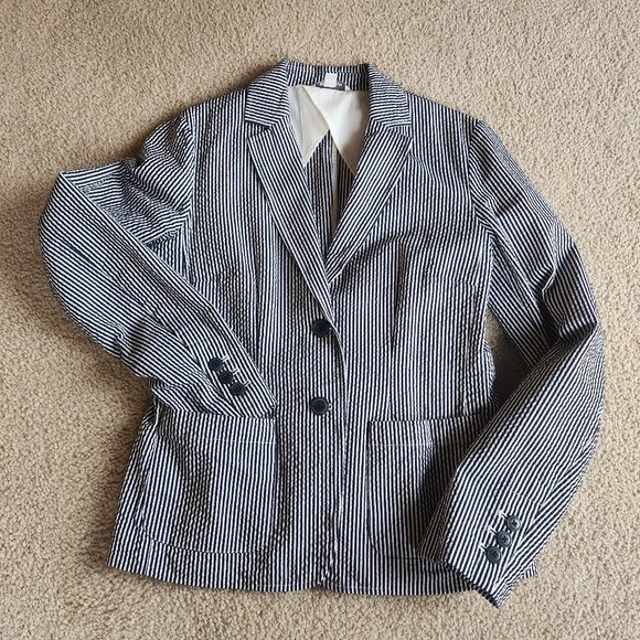 L.L. Bean Jackets & Blazers - NWOT L.L.Bean Signature Seersucker Blazer Black Pinstripe Size 2